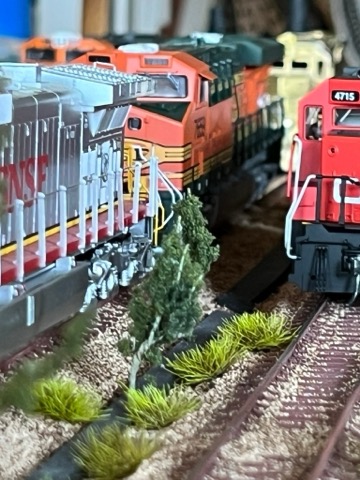 BNSF Lineup Warbonnet H2 CN