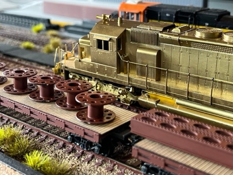 Brass SD40 2 Spool Flatcars Closeup