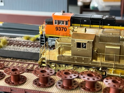 Brass Switcher BNSF 9370 Spools