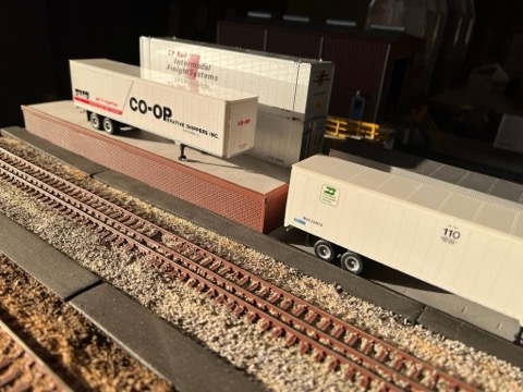 Intermodal Dock Coop CP Rail BN Trailers