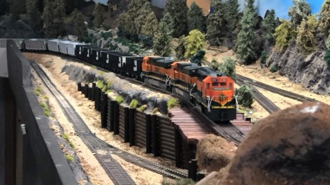 BNSF 5067 Coal Train Piling Wall