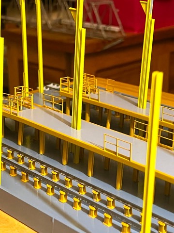 Platform Corner Pedestal Rows