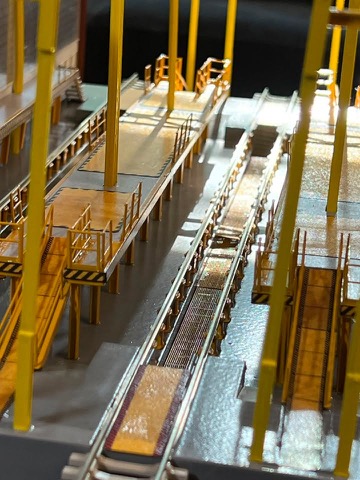 Platforms Pit Grates Gloss Interior
