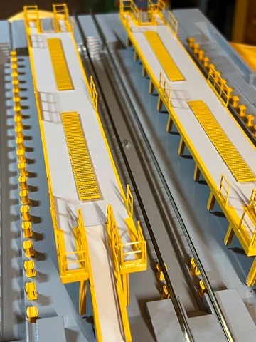 Twin Platforms Mesh Grates Overhead